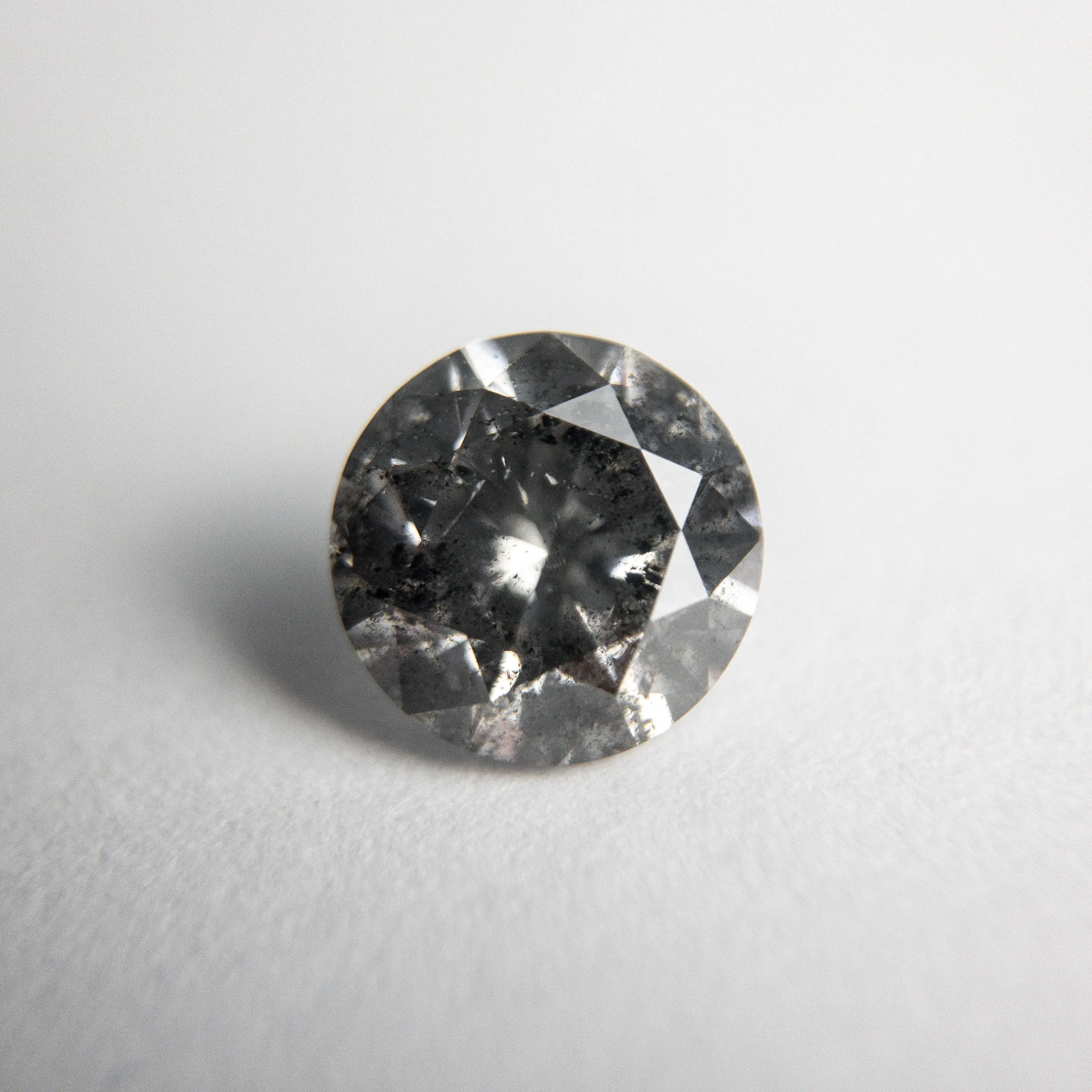 1.28ct 6.77x6.73x4.28mm Round Brilliant 18660-07