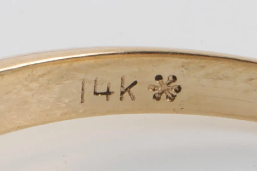 14k Two Tone Gold Solitaire .30tcw Diamond Engagement Ring Size 7.5 (1.94g.)