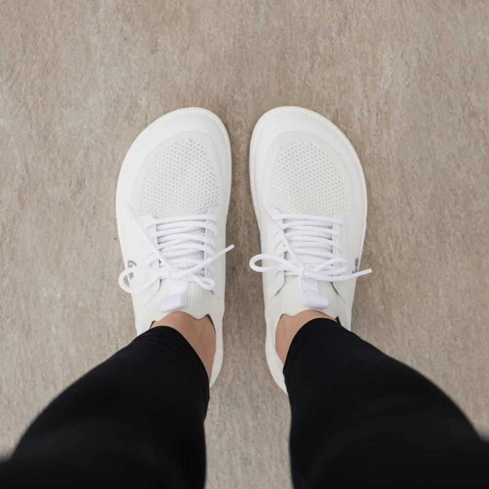 Be Lenka Swift Active Knit Sneaker - All White 42 - Like New