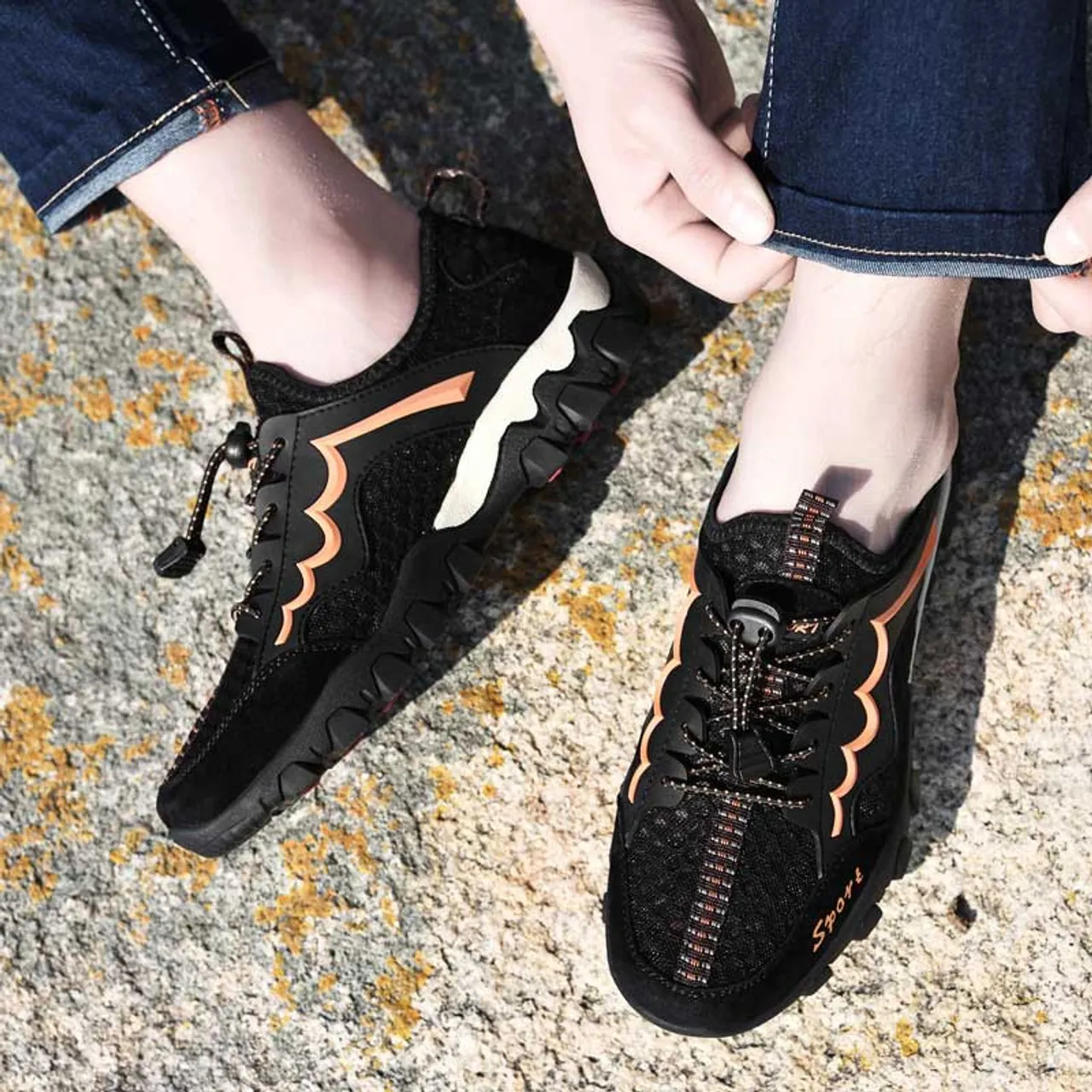 Black pattern hollow mesh casual shoe sneaker