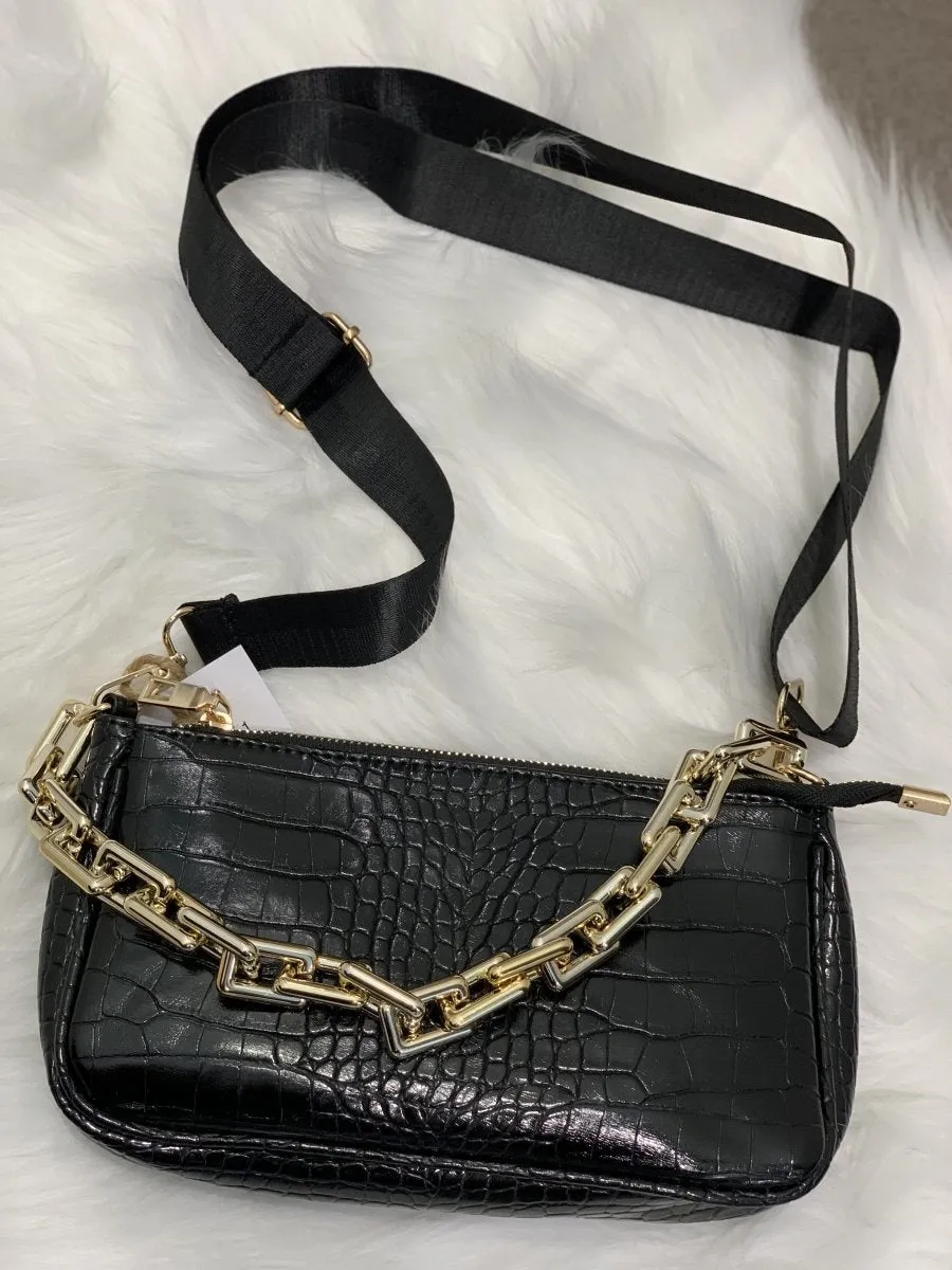 Borsa nera effetto cocco con catena in metallo