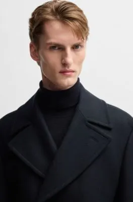 Double-breasted coat in a wool blend