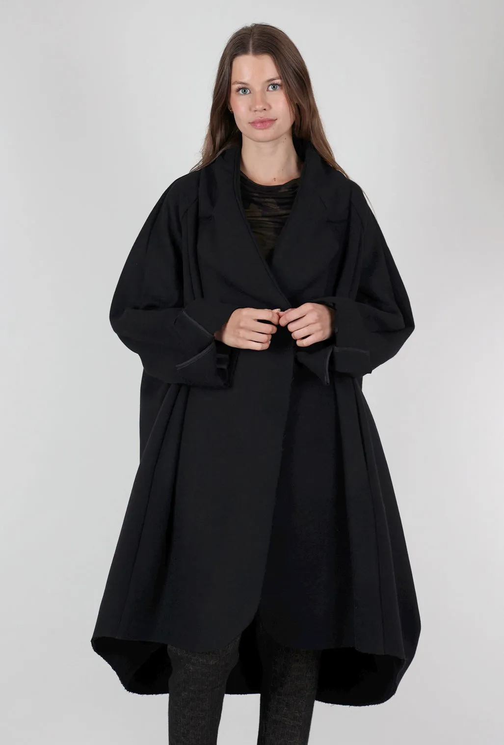 Sculptural Wool 2 Coat, Black