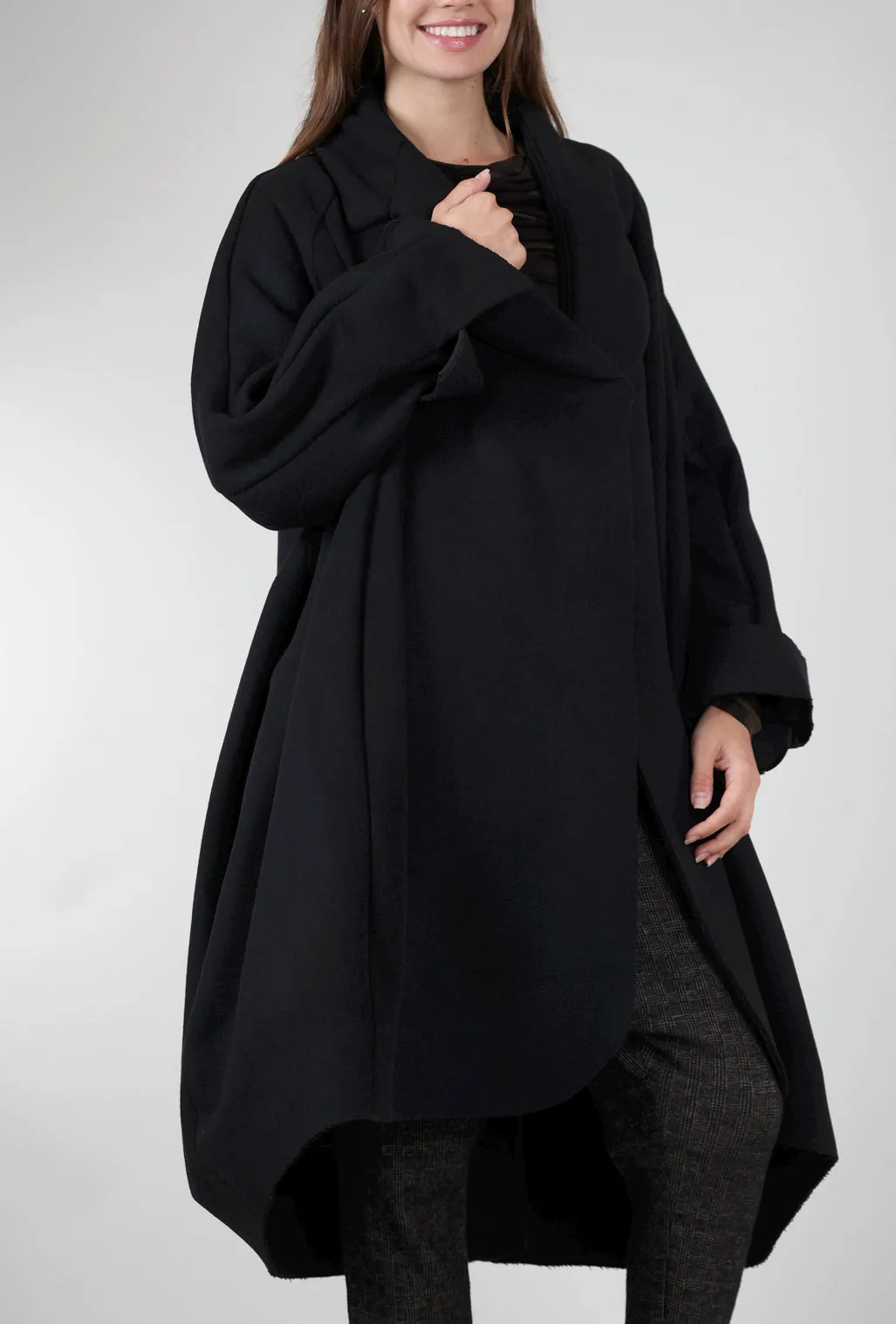 Sculptural Wool 2 Coat, Black