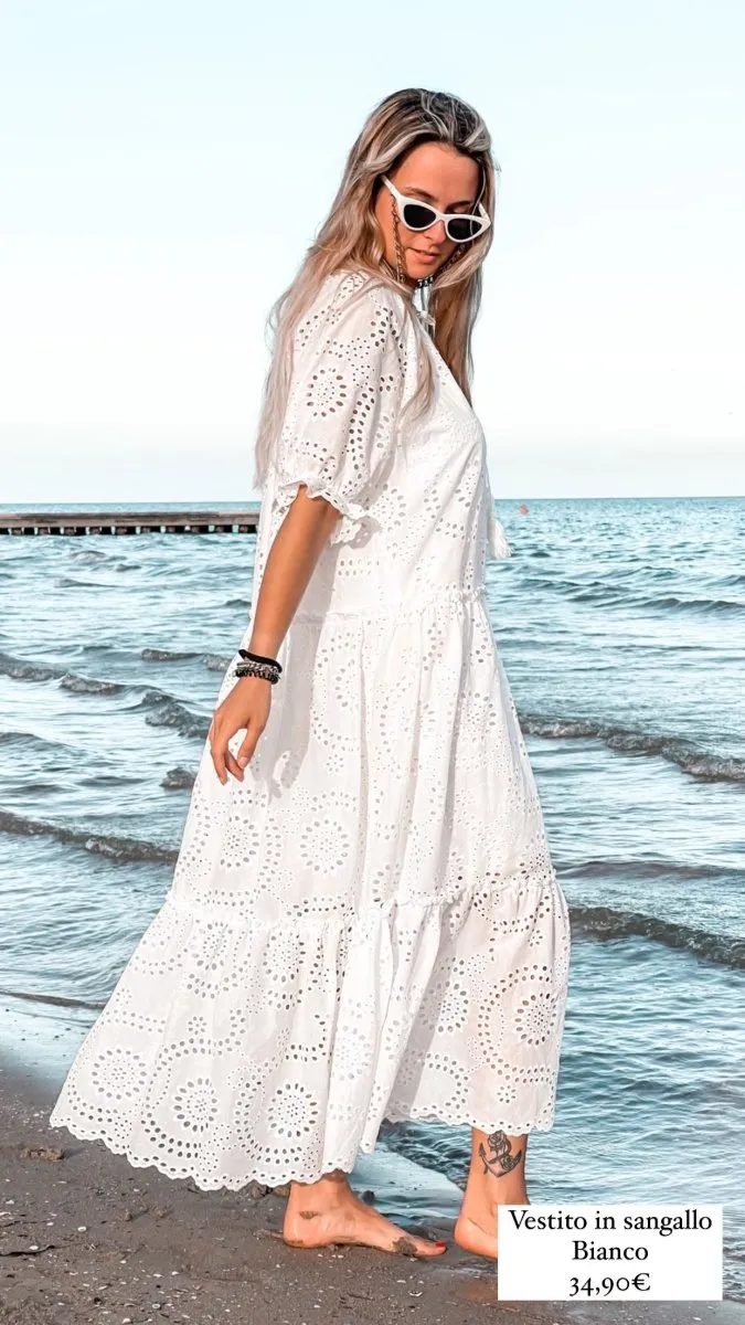 Vestito bianco in sangallo